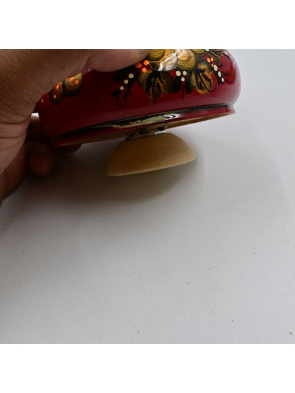 Russian Saint Basil's Cathedral Rotating Music Box Hand Painted Lacquered Wood - Picture 3 of 4